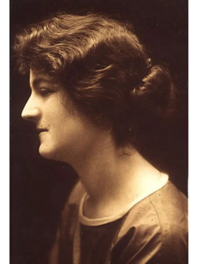 Portrait Elise Rieuf